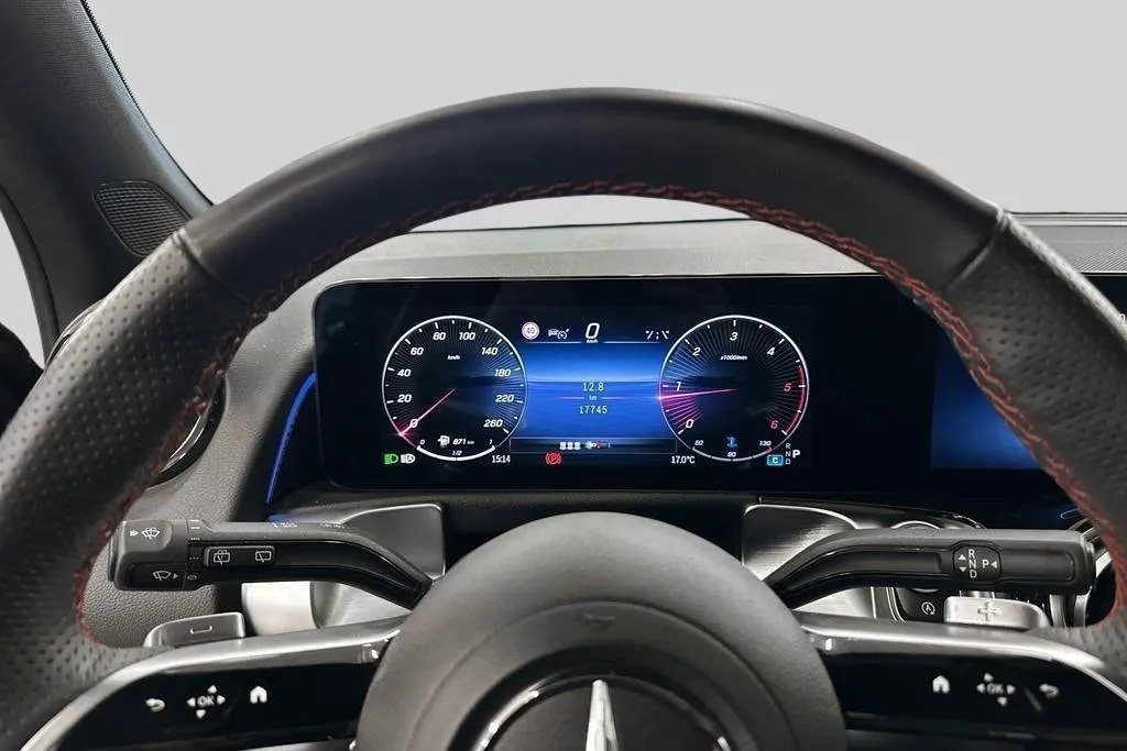 Mercedes GLB220 bild 10