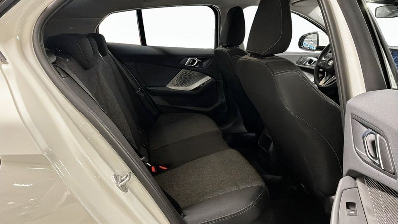 BMW 120 bild 5