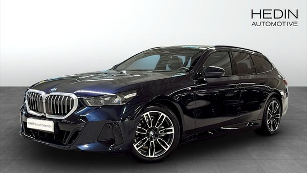 BMW 530 e xDrive Panorama Rattvärme Parking Assist Driving Assist - 2025
