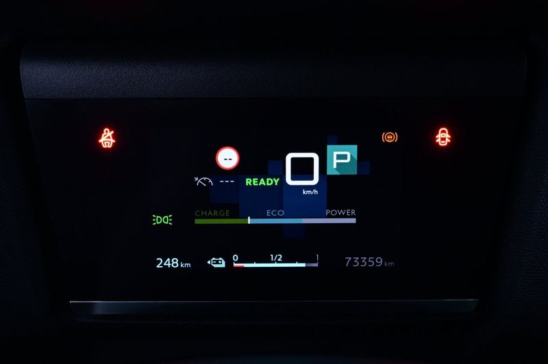 Citroen e-C4 bild 8