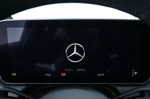 Mercedes EQE350 SUV bild 10