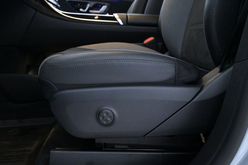 Mercedes EQE350 SUV bild 14