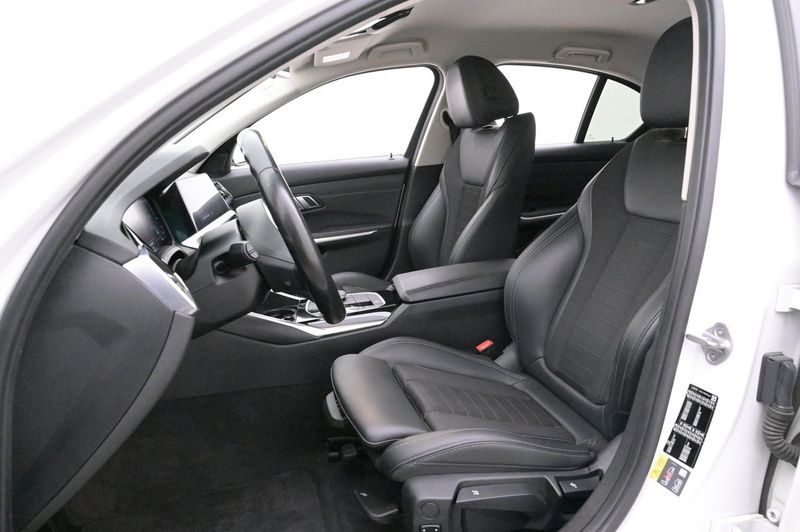 BMW 330 bild 9