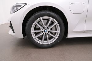 BMW 330 bild 27