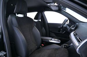 BMW iX1 bild 12