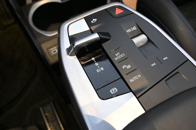 BMW iX1 bild 21