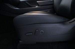 Tesla Model Y bild 11