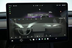 Tesla Model Y bild 18