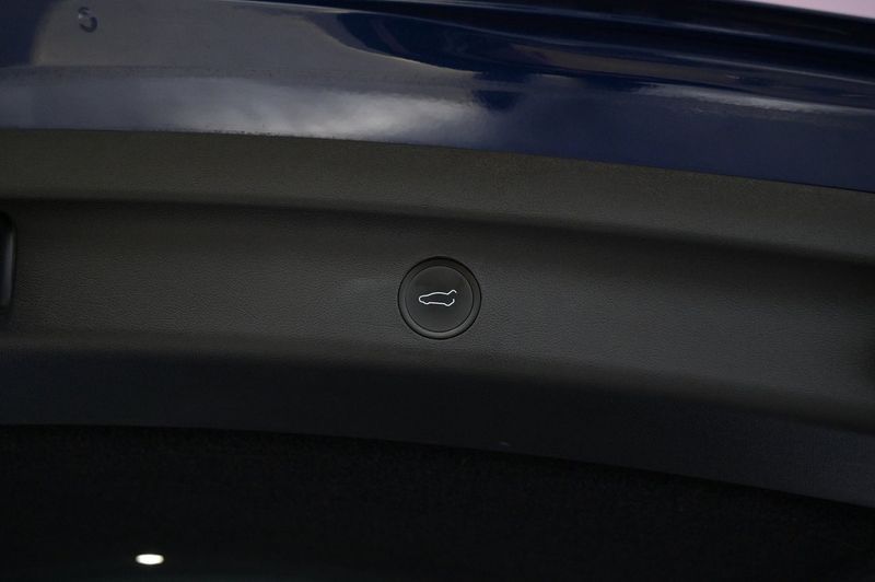 Tesla Model Y bild 25