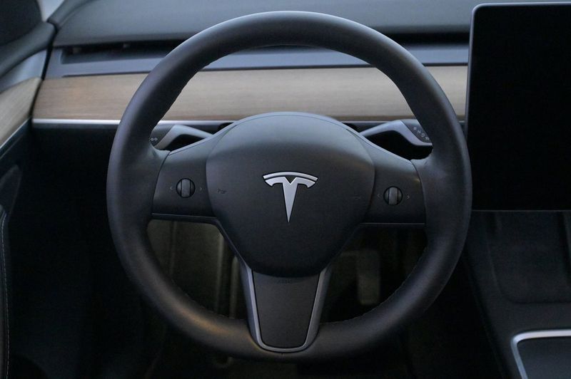 Tesla Model Y bild 7
