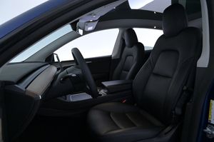 Tesla Model Y bild 9