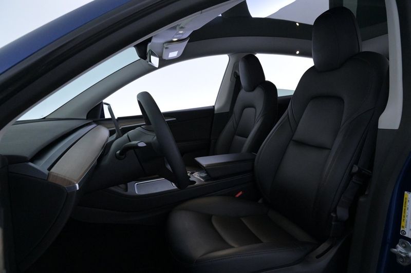 Tesla Model Y bild 9