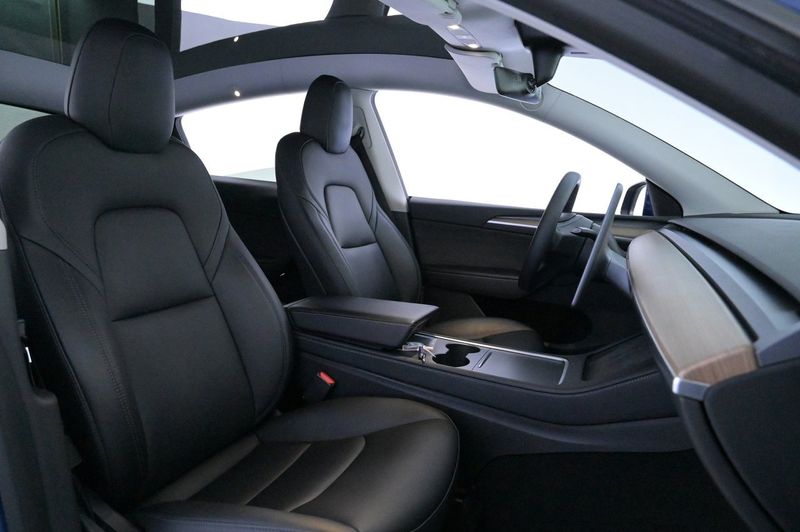 Tesla Model Y bild 12