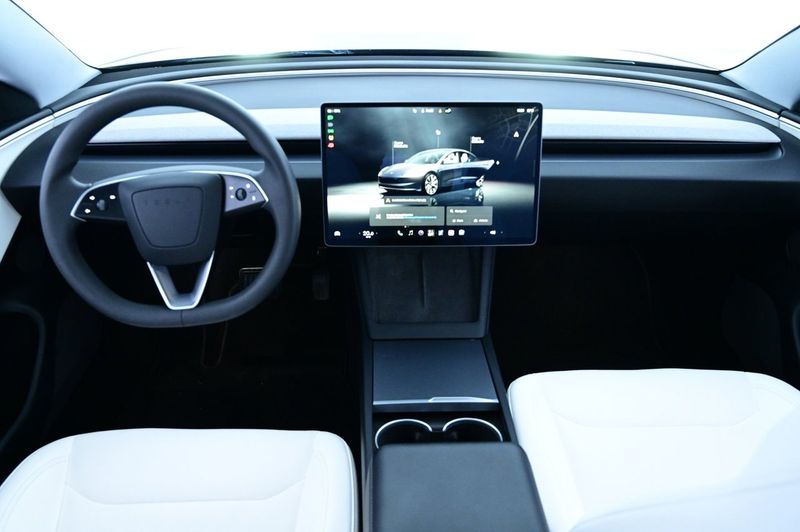 Tesla Model 3 bild 6