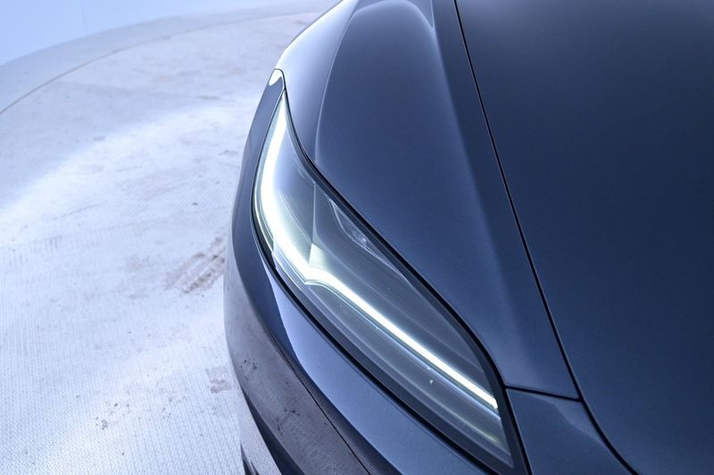 Tesla Model 3 bild 26