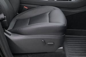 Tesla Model Y bild 13