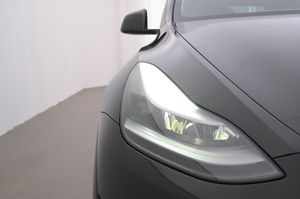 Tesla Model Y bild 26