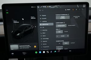 Tesla Model Y bild 15