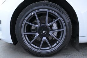 Tesla Model 3 bild 27