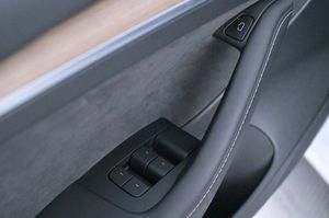 Tesla Model 3 bild 10