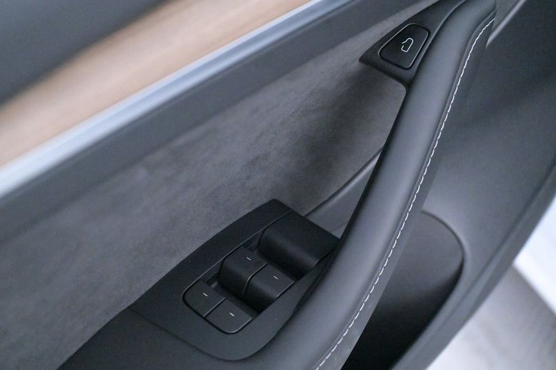 Tesla Model 3 bild 10