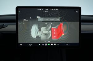 Tesla Model Y bild 21