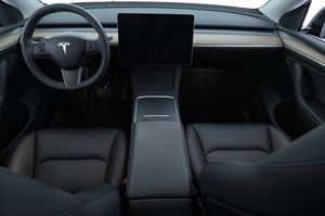 Tesla Model Y bild 6