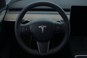 Tesla Model Y bild 7