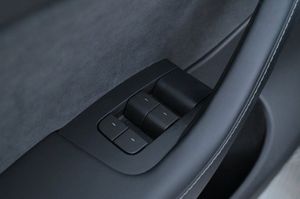 Tesla Model Y bild 10