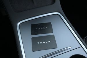 Tesla Model Y bild 24