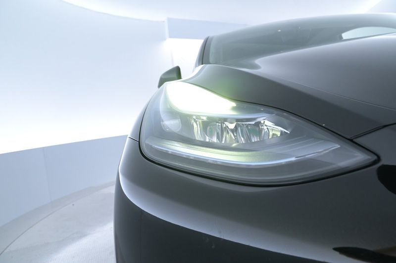 Tesla Model Y bild 26