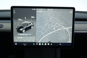 Tesla Model Y bild 19