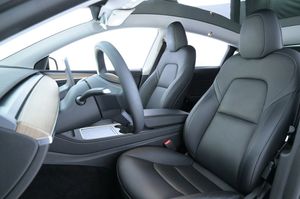 Tesla Model Y bild 9