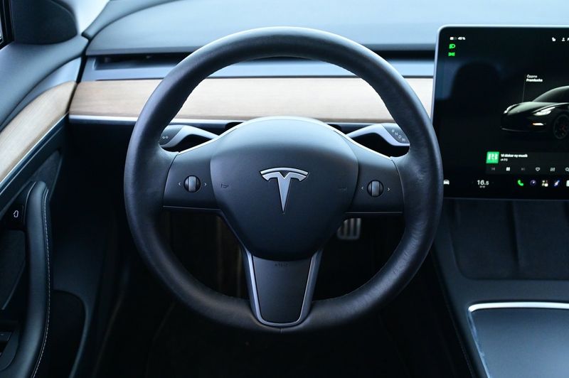 Tesla Model 3 bild 7