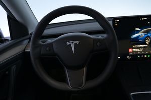 Tesla Model Y bild 7