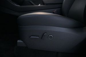 Tesla Model Y bild 11