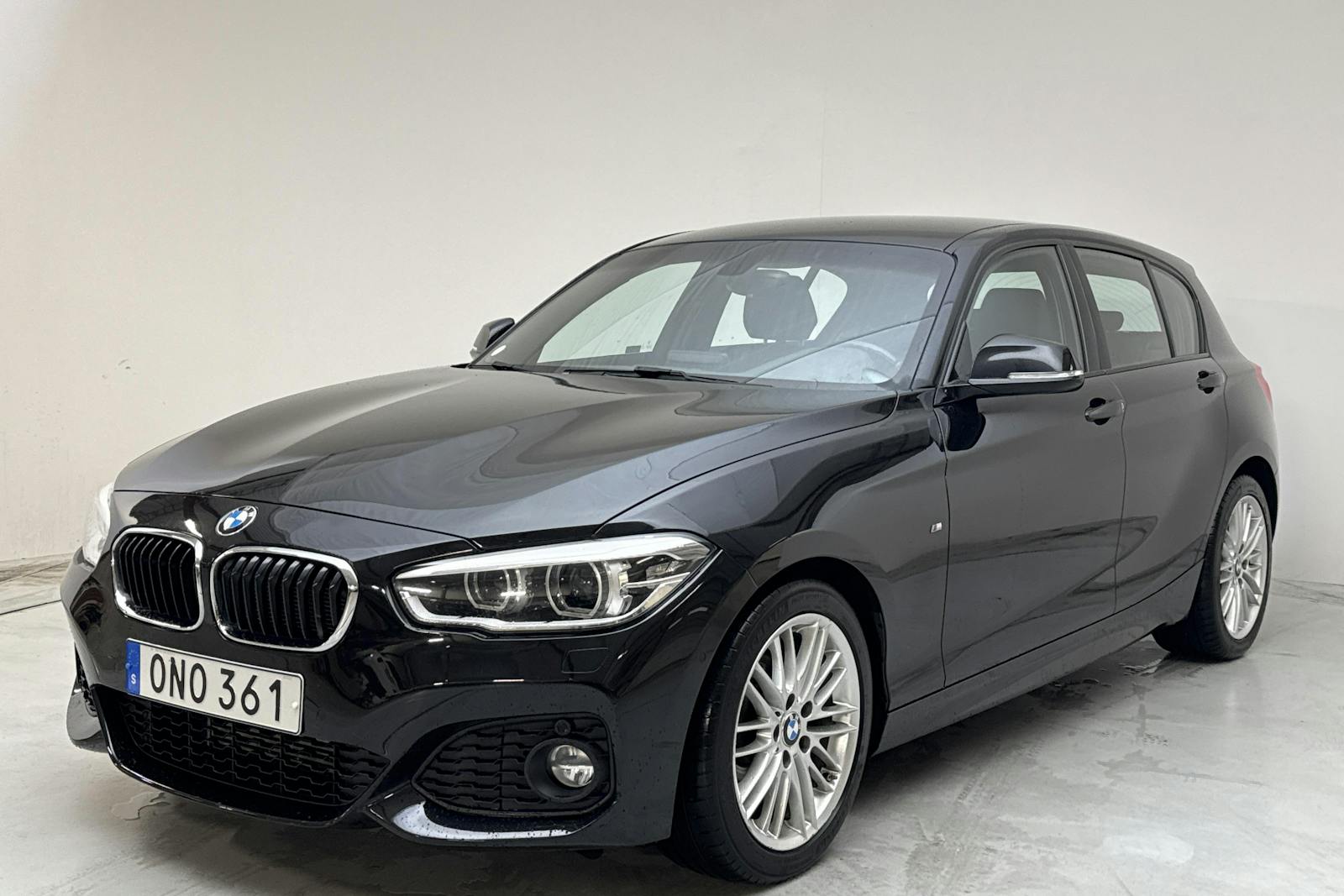 BMW 118