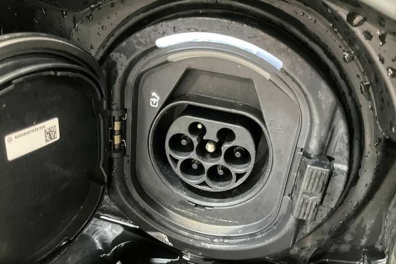 Mercedes GLC300 bild 19