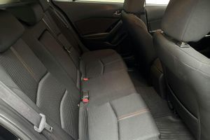 Mazda 3 bild 8
