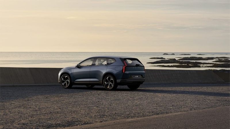 Volvo EX60 bild 15