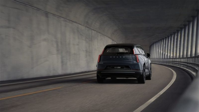 Volvo EX60 bild 12