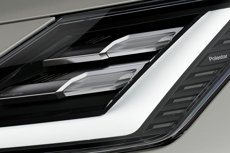 Polestar 4 bild 7