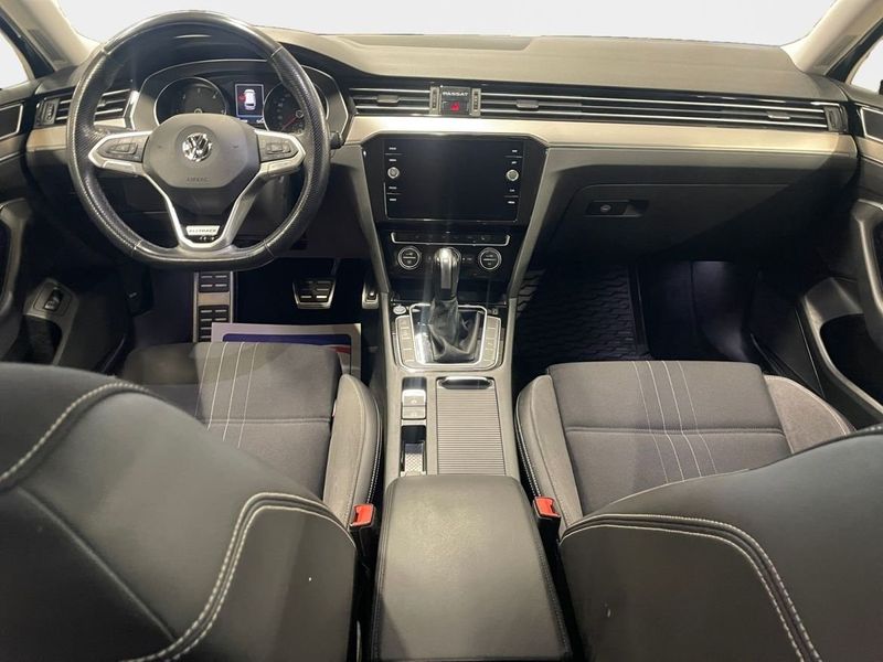 Volkswagen Passat bild 10