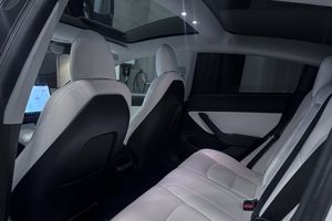 Tesla Model 3 bild 12