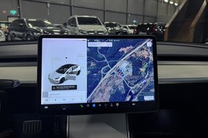 Tesla Model 3 bild 14