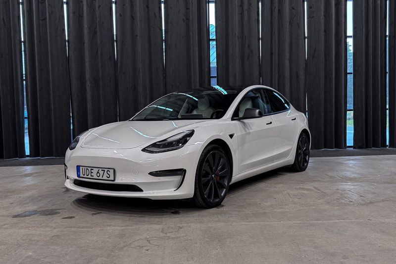 Tesla Model 3 bild 2