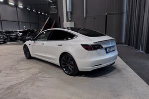 Tesla Model 3 bild 4
