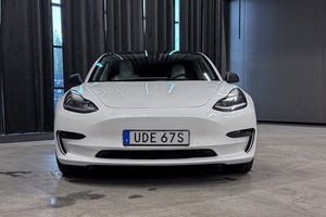 Tesla Model 3 bild 9