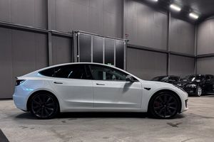Tesla Model 3 bild 7