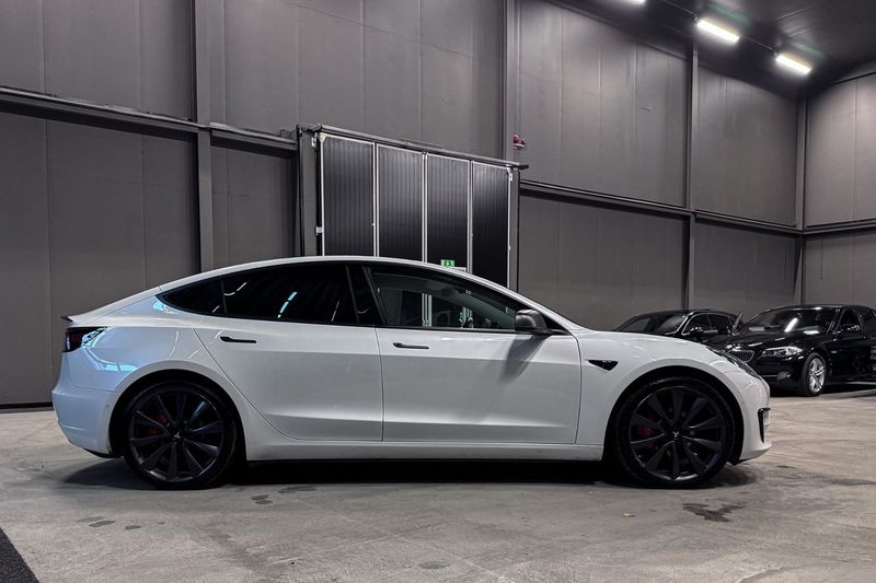 Tesla Model 3 bild 7